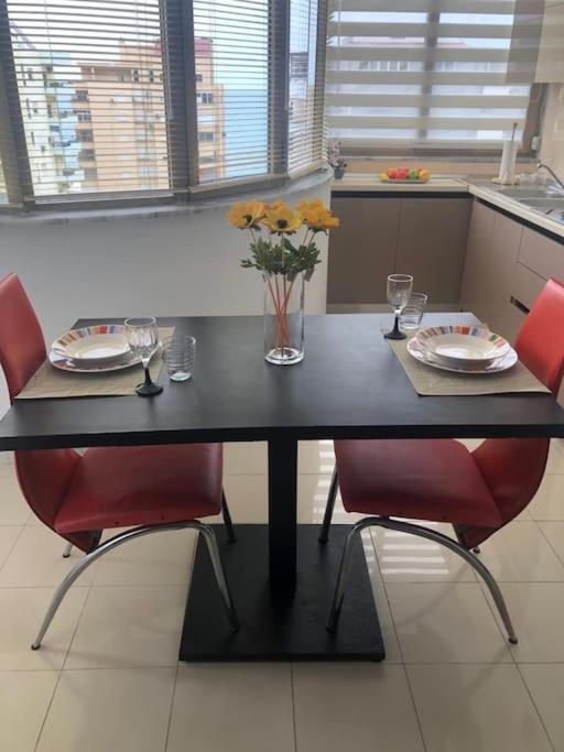 Cozy 1-Bedroom Flat, Beachside دراس المظهر الخارجي الصورة